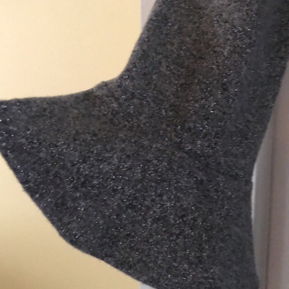 Elegant Gray Women's Dress - Picture 2 of 3